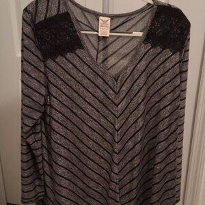 Faded Glory Brown and Cream 3/4 Sleeve Blouse